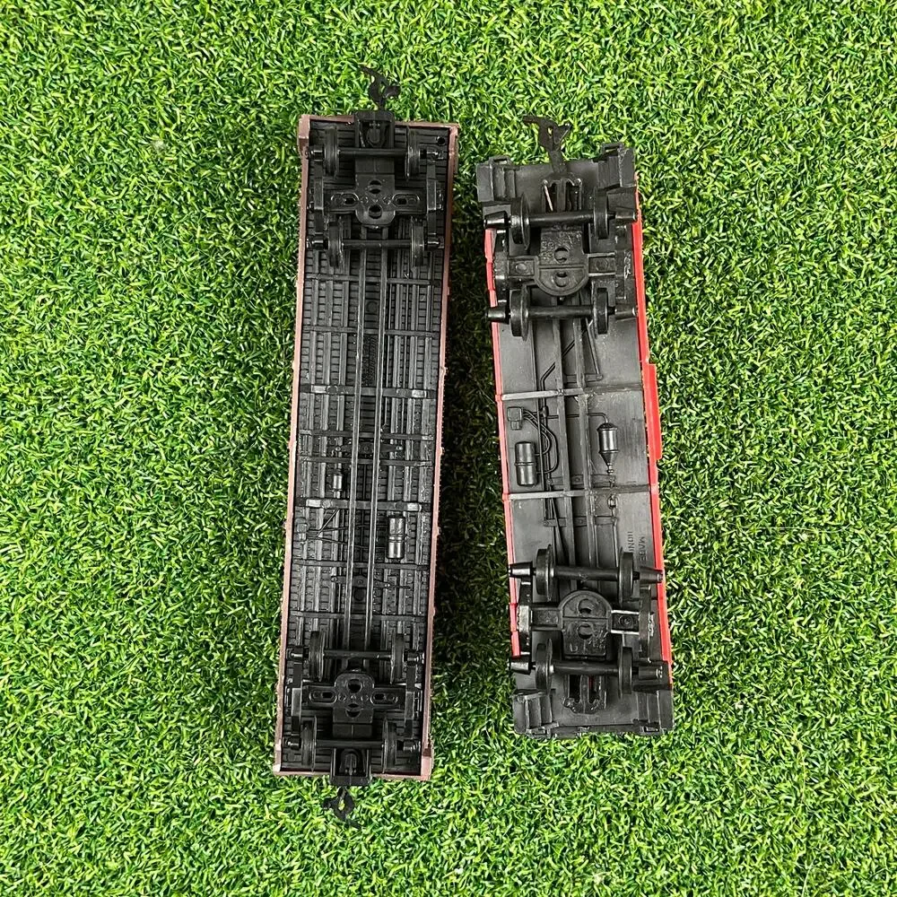 Scale Model Southern Pacific Boxcar Model Power 9125 Red Safety Caboose Lot